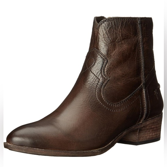 FRYE AND CO. Shoes - FRYE Ray Seam Short Ankle Wapu Bootie Brown Leather with Box Women 5.5